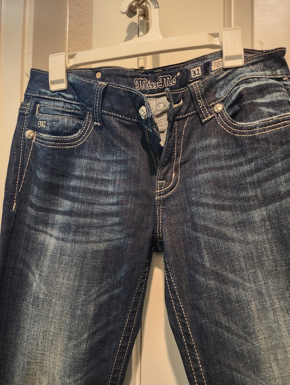 2 Pair Miss Me Women's Dark Blue Faded Straight Jeans - 31 And 32